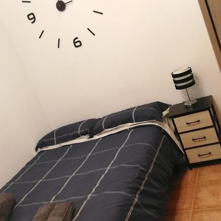 The Clock Apartamento Madrid Exterior foto