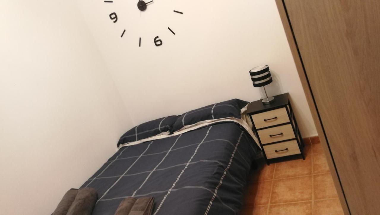 The Clock Apartamento Madrid Exterior foto